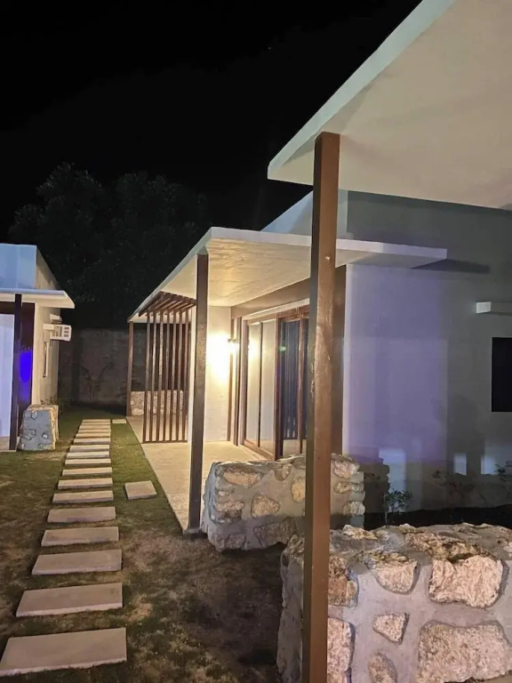 Bluewaves Hostel & Villa Panagsama by Hiverooms