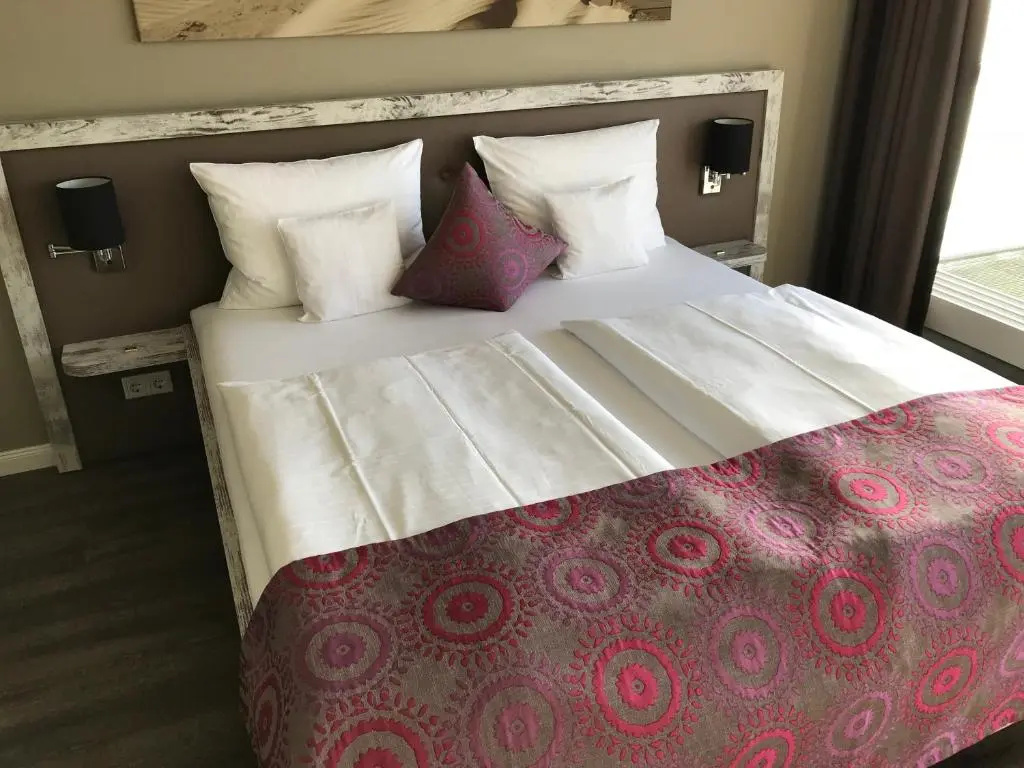 Standard Double room with sea view (full double bed)