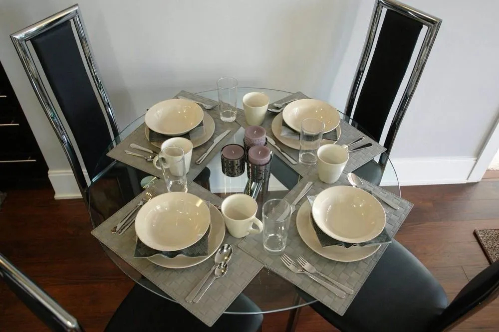 Lake View Luxury Condo by Elite Suites - фото 11