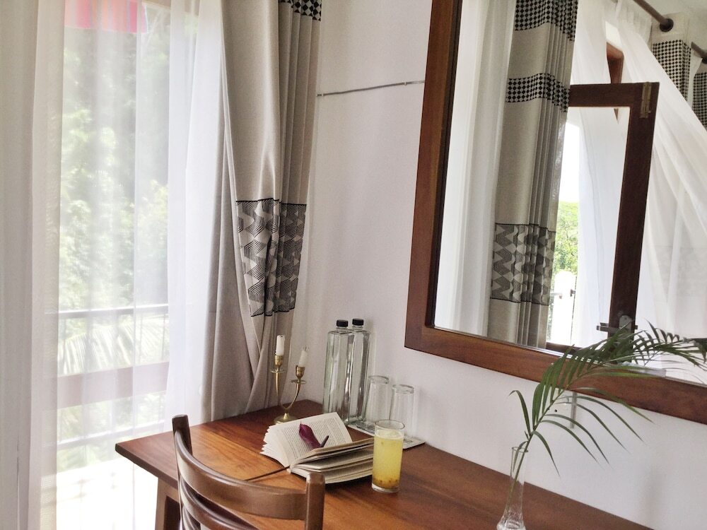 Hanthana House