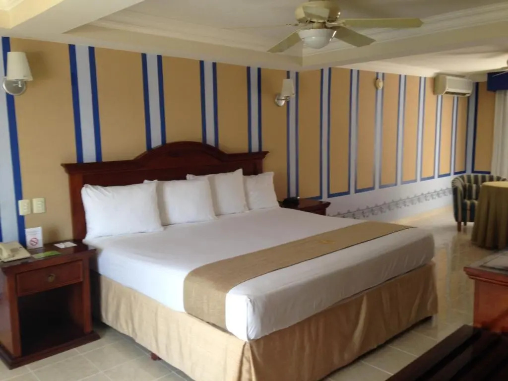 Double Junior Suite (full double bed)
