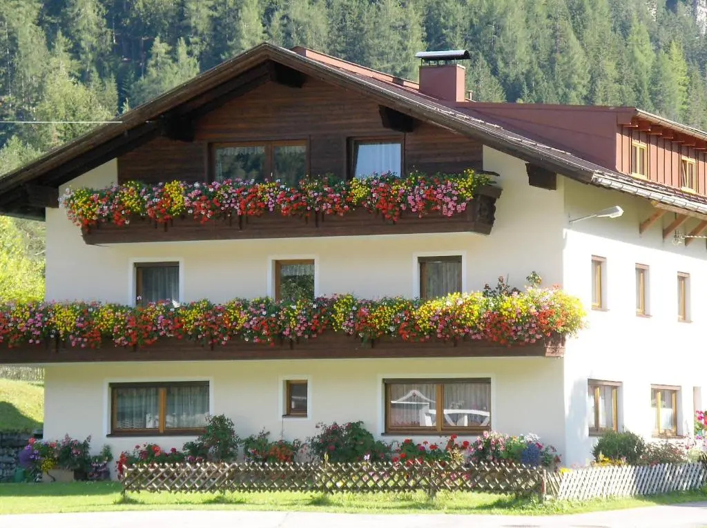 Sennhof Apartments