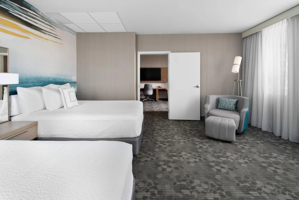 Courtyard by Marriott Edmonton Downtown - фото 7