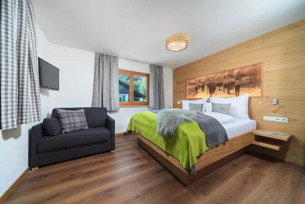 2 Bedrooms Apartment