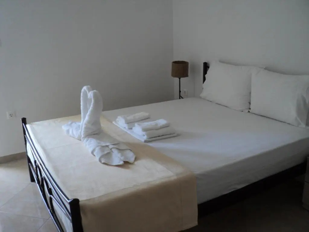 Standard Double room with sea view (full double bed)