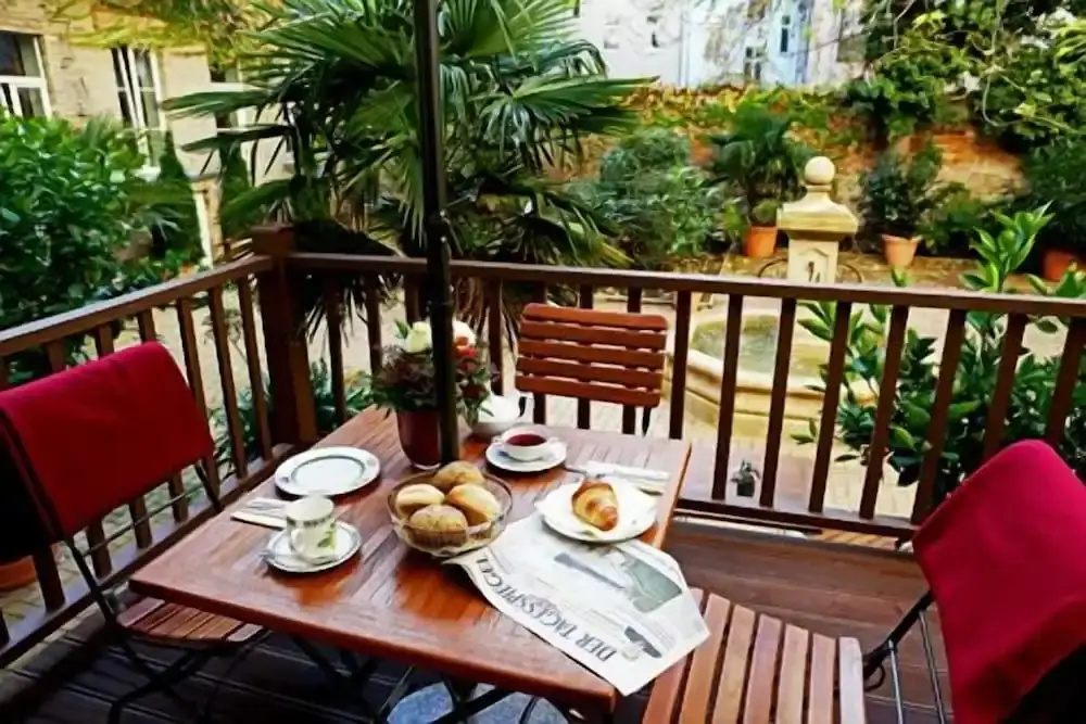 Hotel photo 12
