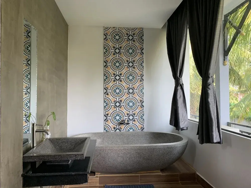 1 Bedroom Deluxe Double room with balcony and with view (twin beds)