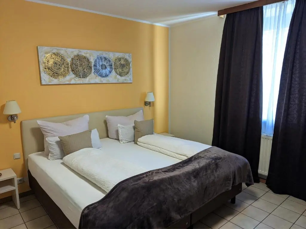Standard Double room (full double bed)
