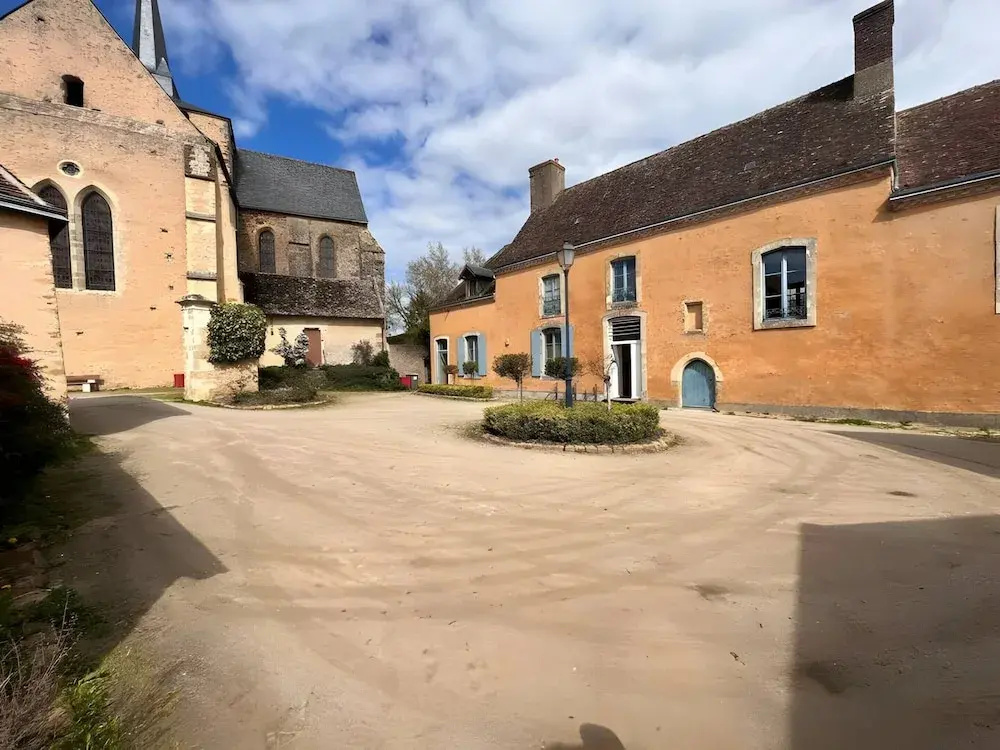 Apartment in Saint-mars-sous-ballon
