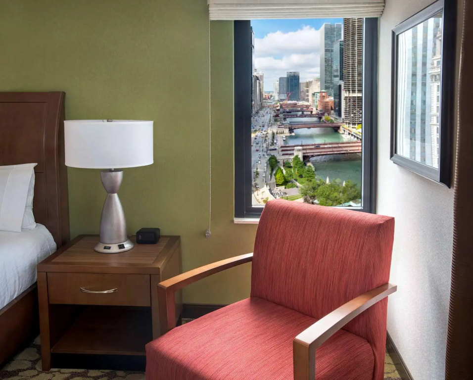 Hilton Garden Inn Chicago Downtown Riverwalk - 3