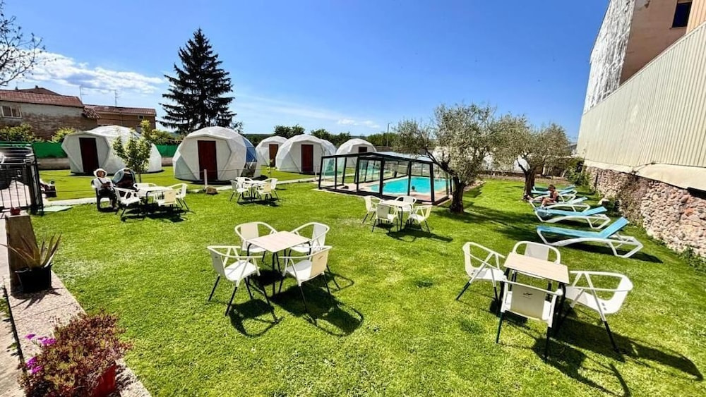Igloo Rooms