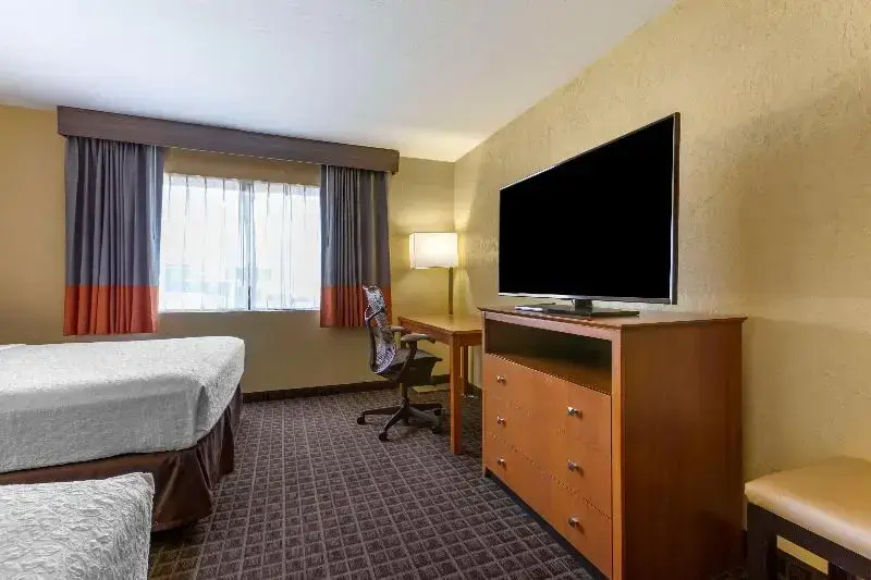 Best Western Plus Scottsdale Thunderbird Suites - Chambres