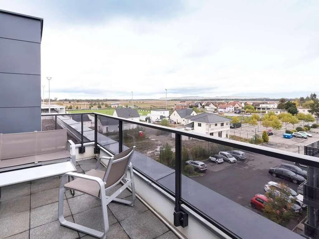 Balcony & Terrace