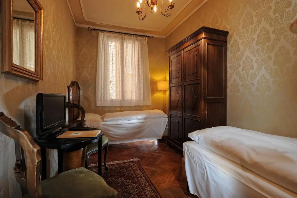 Hotel Flora - Chambres