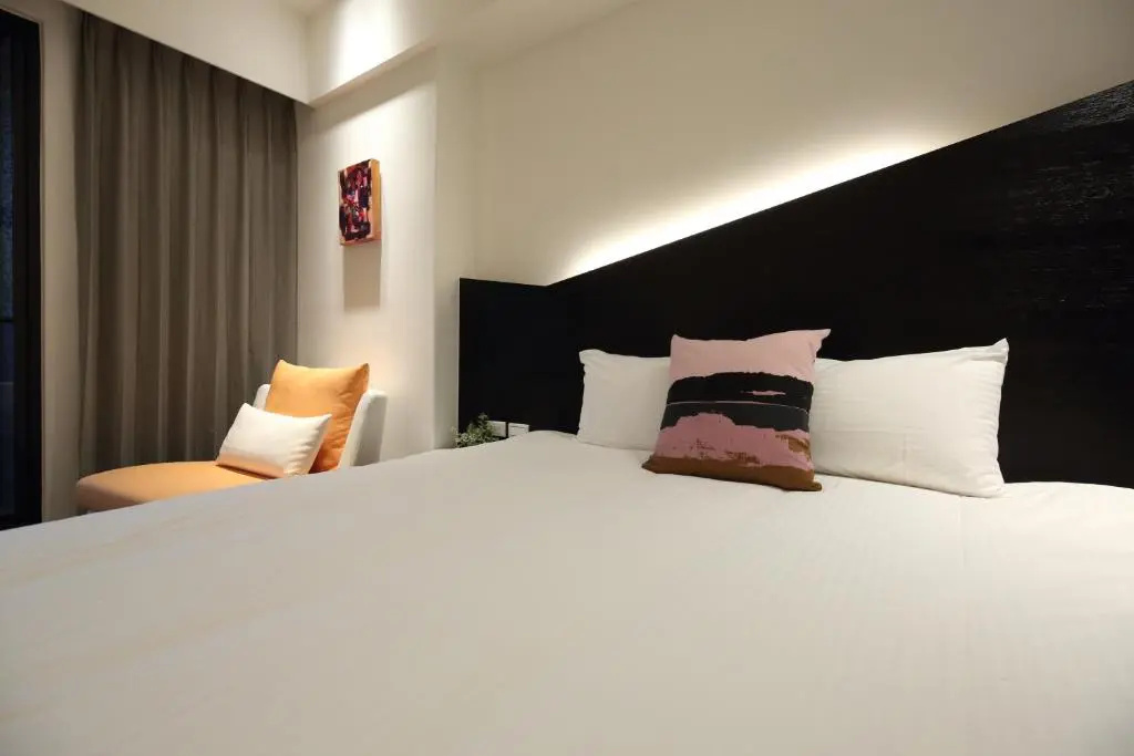 Standard Double room with balcony (full double bed)