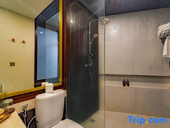 Japa Suites & Villas