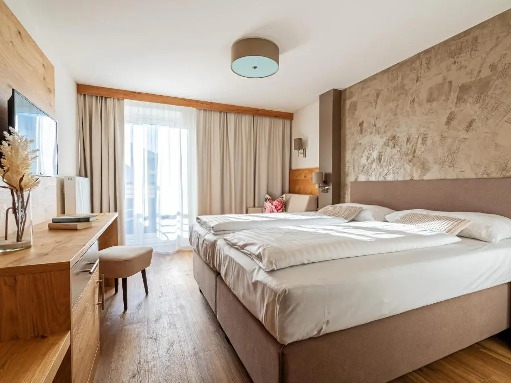 Superior Double room (full double bed)