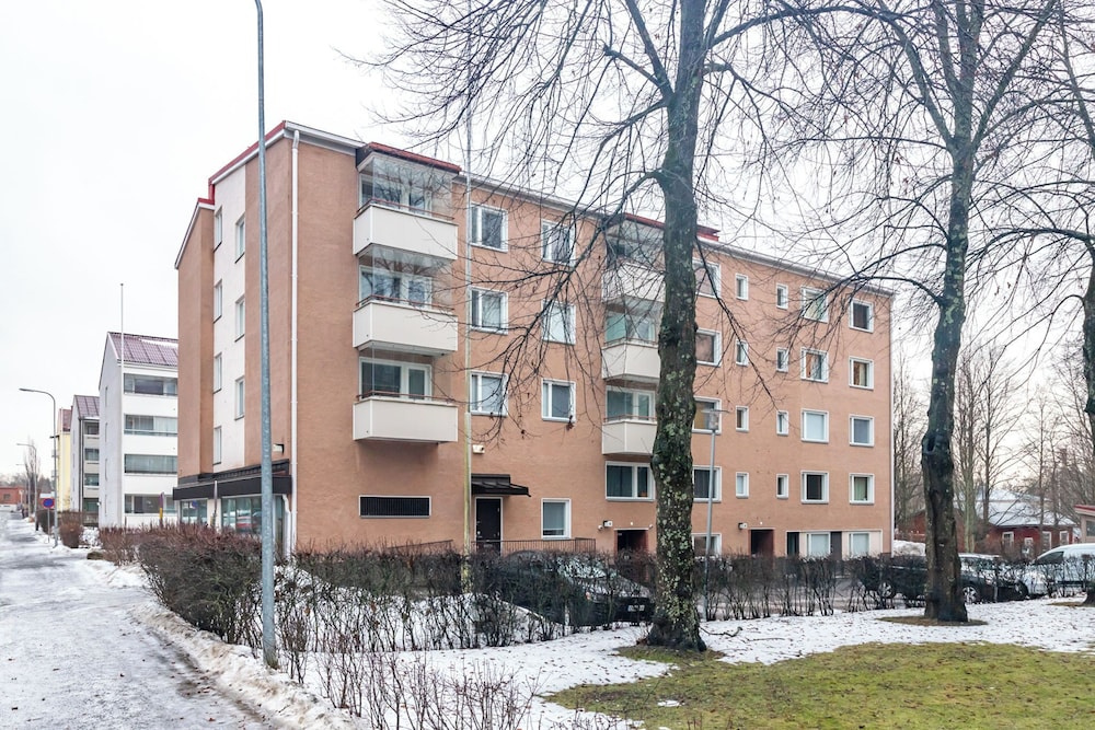 Apartments near Lahti Center and Isku-Arena with Free Parking