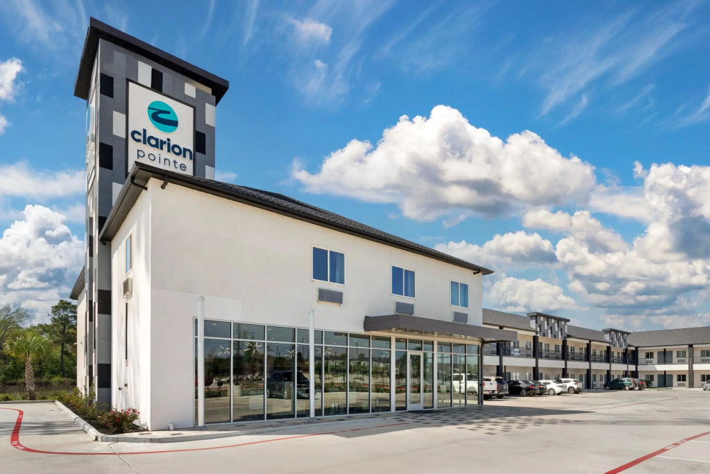 Clarion Pointe Spring - Houston North