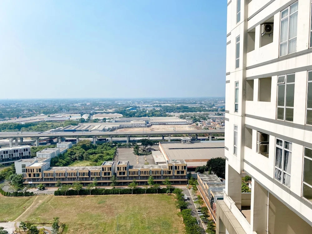 Best Homey 1Br At 25Th Fl Vasanta Innopark Apartment