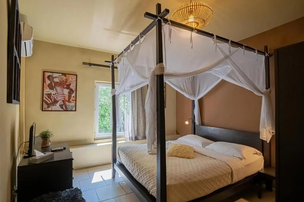 Superior Double room (full double bed)