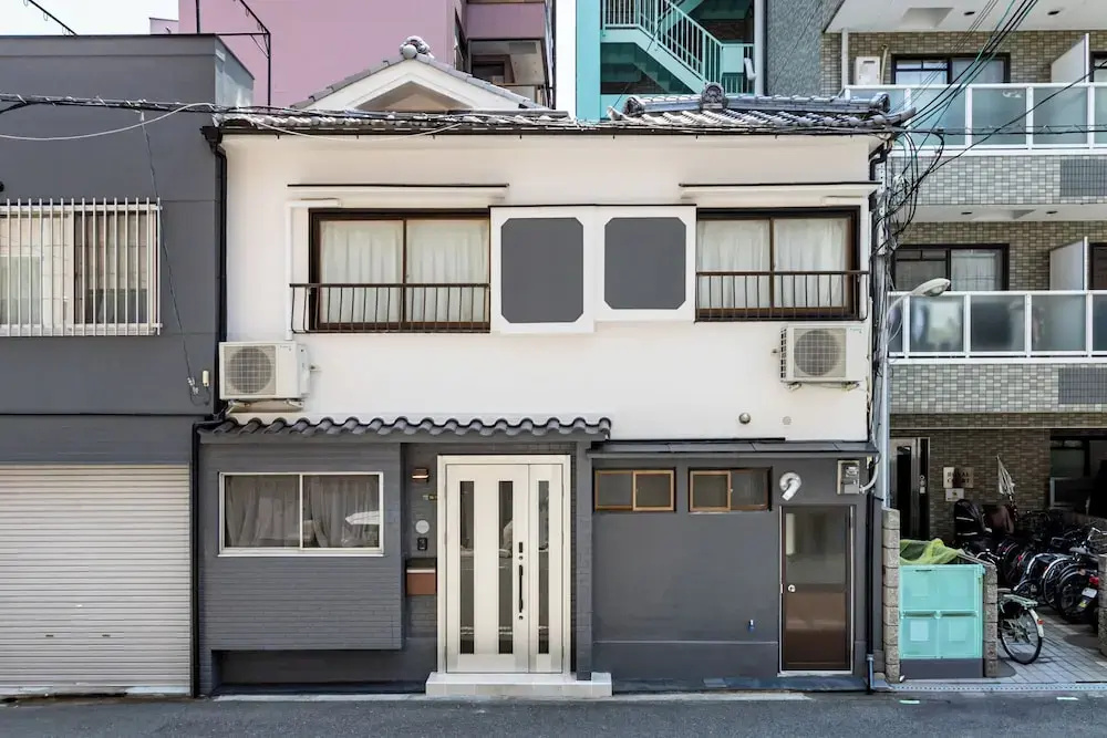 SHIMIZUYA Osaka Nishikujo ekimae