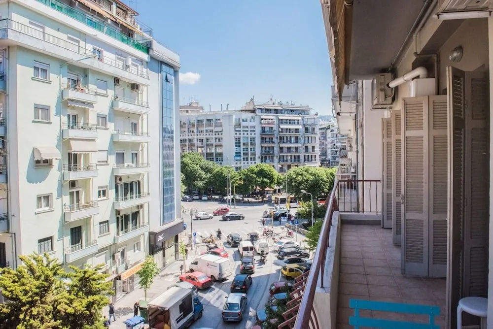 Danae Apt by halu! Apartments