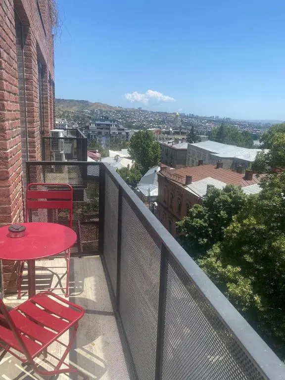 2BR luxury apartment with 2 Balconies in historic Tbilisi