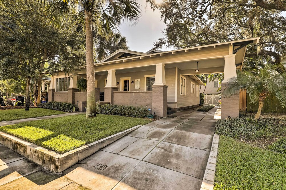 Hyde Park Luxury Studio w/ Prime Location!