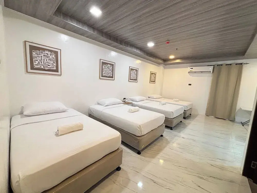 Deluxe Quadruple room