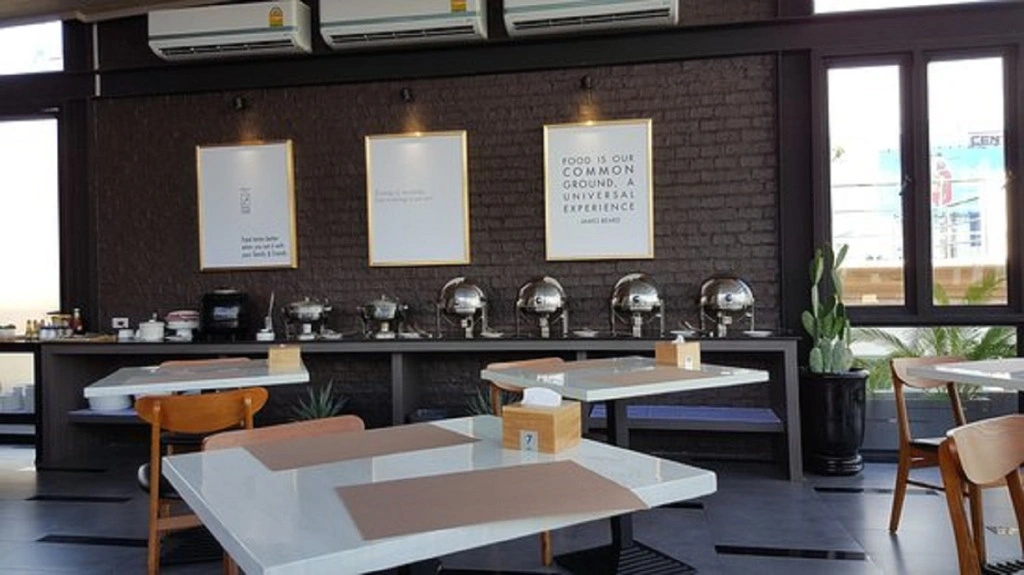 Hotel photo 12