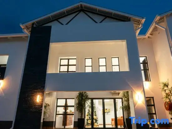 Serene Luxury Hotel