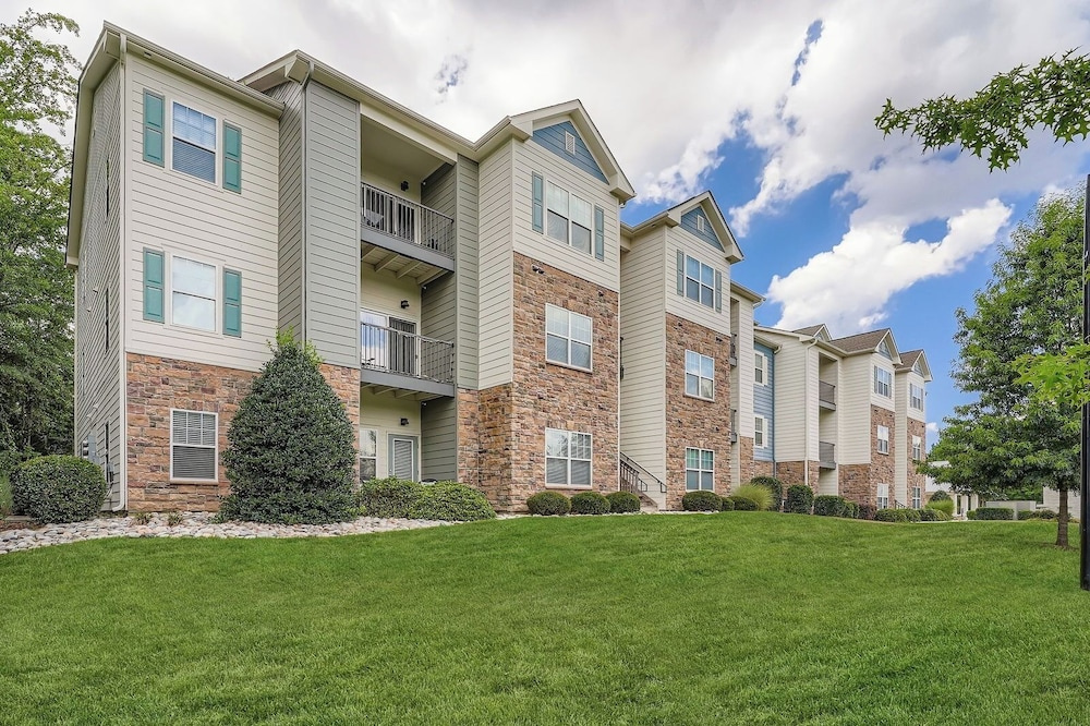 Landing Apartments - North Charlotte
