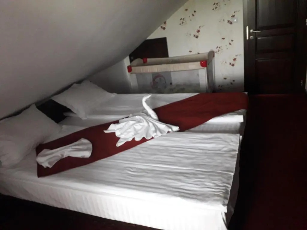 Economy room