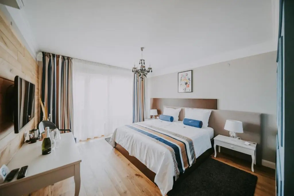 Rooms N - Chambres