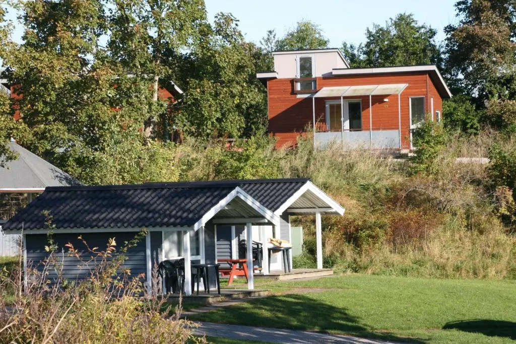 Standard Cottage