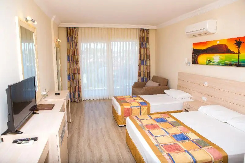 Standard Double room with balcony and with land view (full double bed)