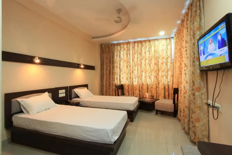 Deluxe Quadruple room (full double bed)