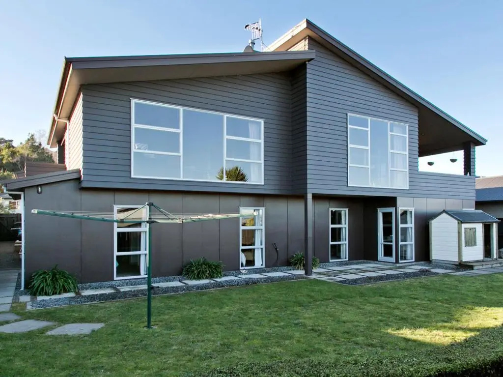 Riverstone Holiday Home - Taupo Holiday Home