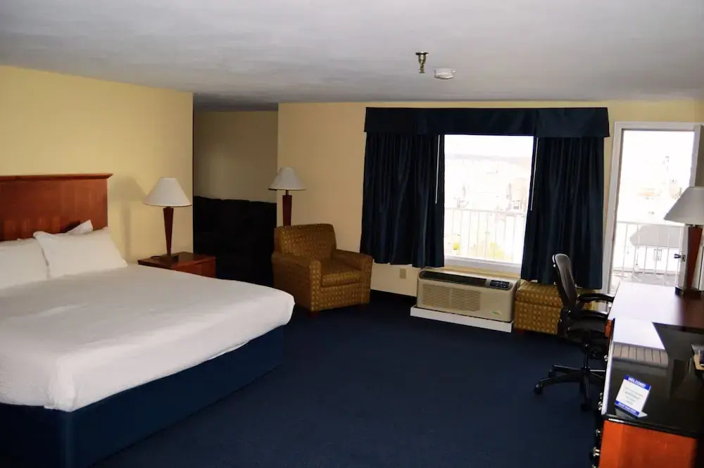 Standard Double room with balcony (full double bed)