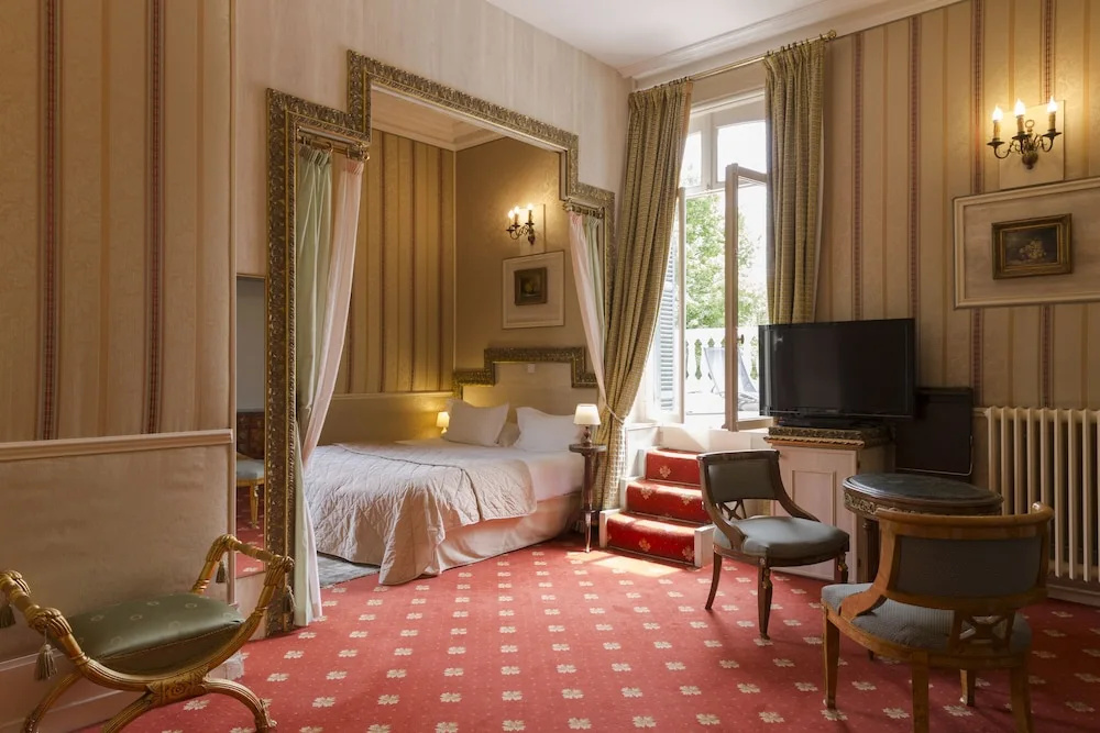 Privilege room