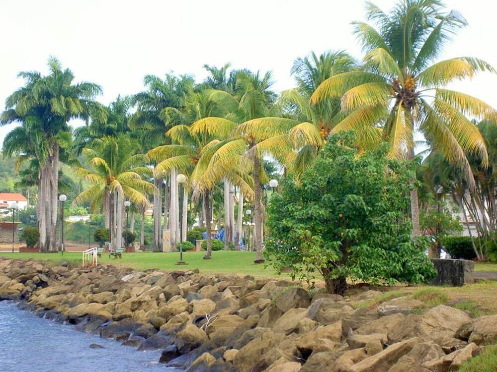 Отель Apartment with 2 Bedrooms in la Trinité, with Wonderful Sea View, Furnished Terrace And Wifi - 150 M, фото 15