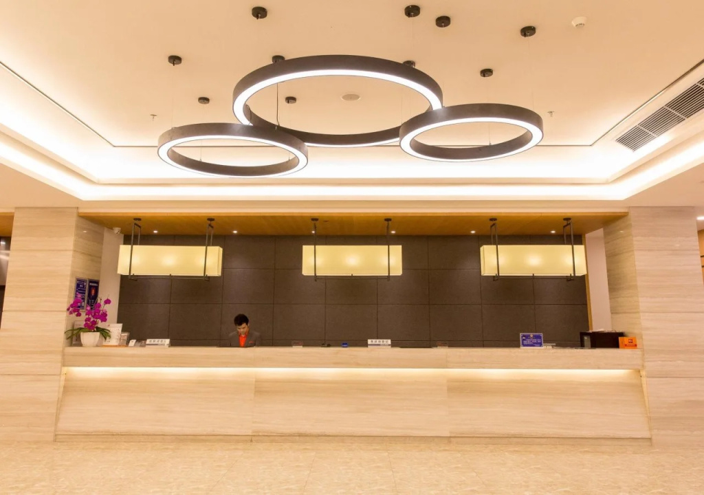 Lobby & Reception