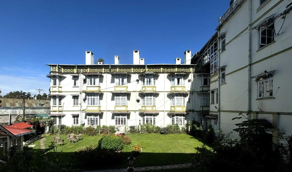Pineridge Hotel