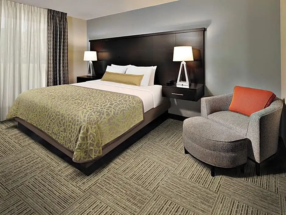 Staybridge Suites Toledo - Rossford - Perrysburg by IHG - Chambres