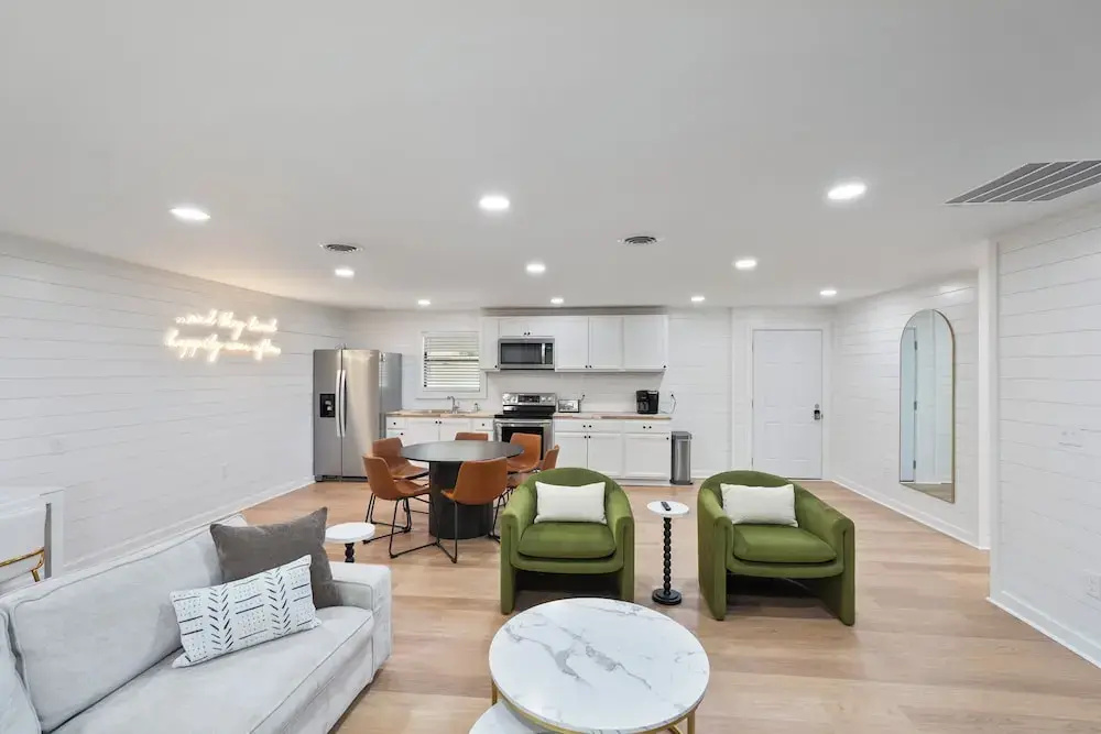 1 Bedroom Luxury Suite with mountain view