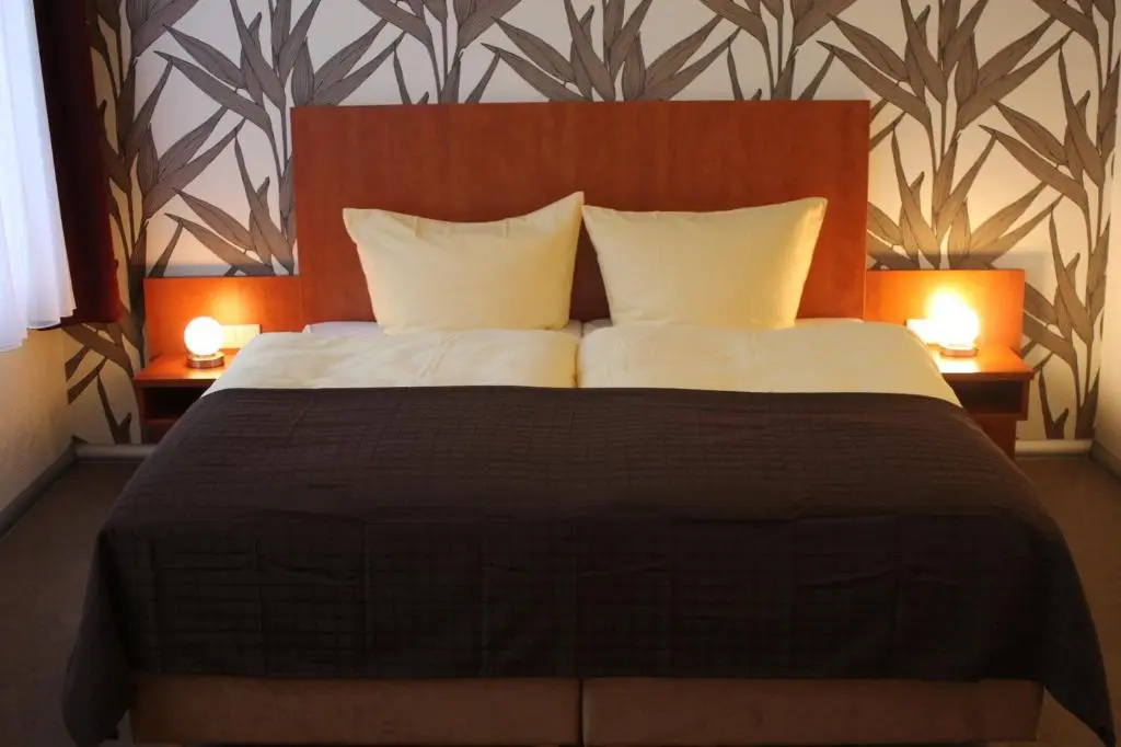 Hotel Schwarzer Adler - Chambres