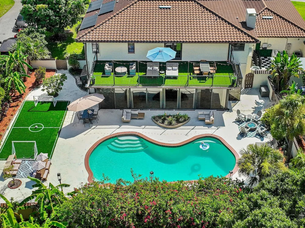 8 BR Heated Pool & Soccer Field