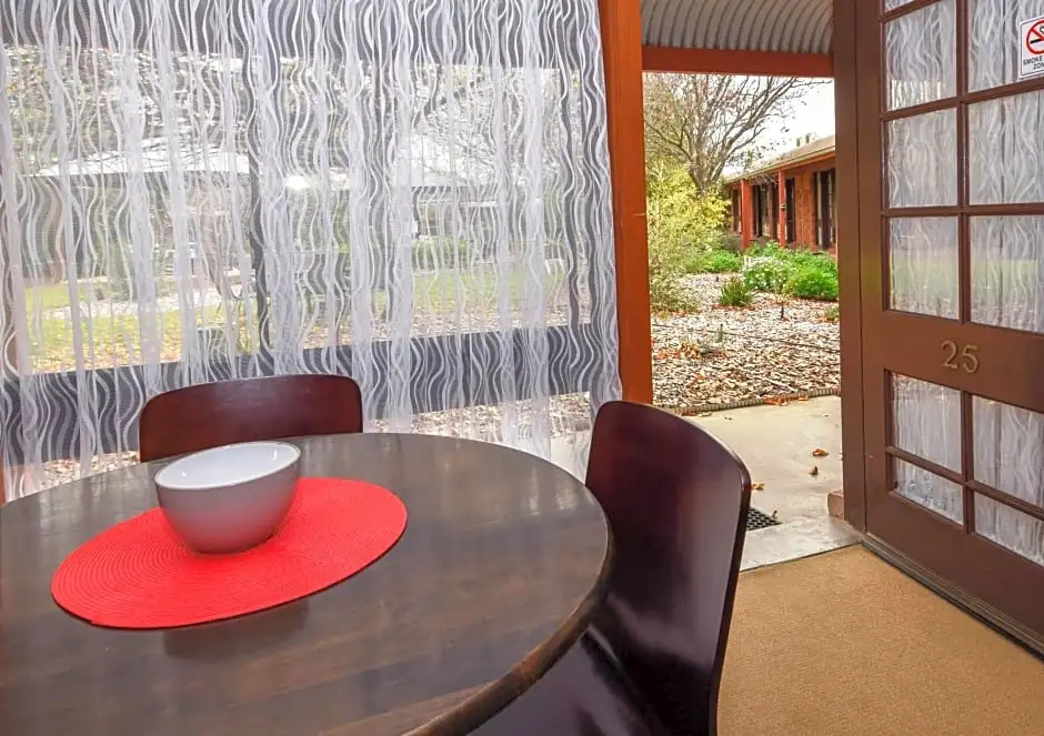 Standard Quadruple room with garden view