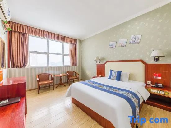 Deluxe Double room (full double bed)